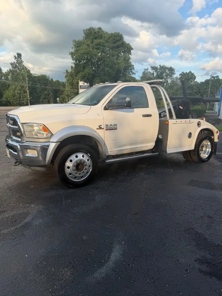 2018 RAM 4500 SLT Regular Cab SWB DRW 145" WB's photo