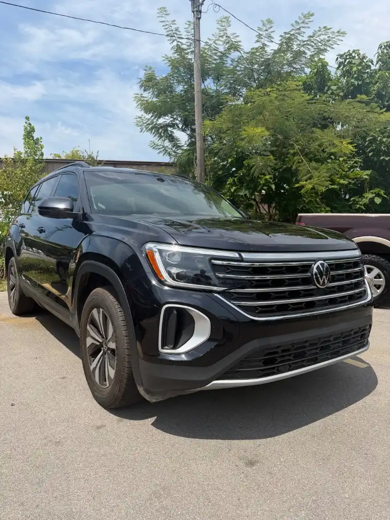 2024 Volkswagen Atlas 2.0T SE's photo