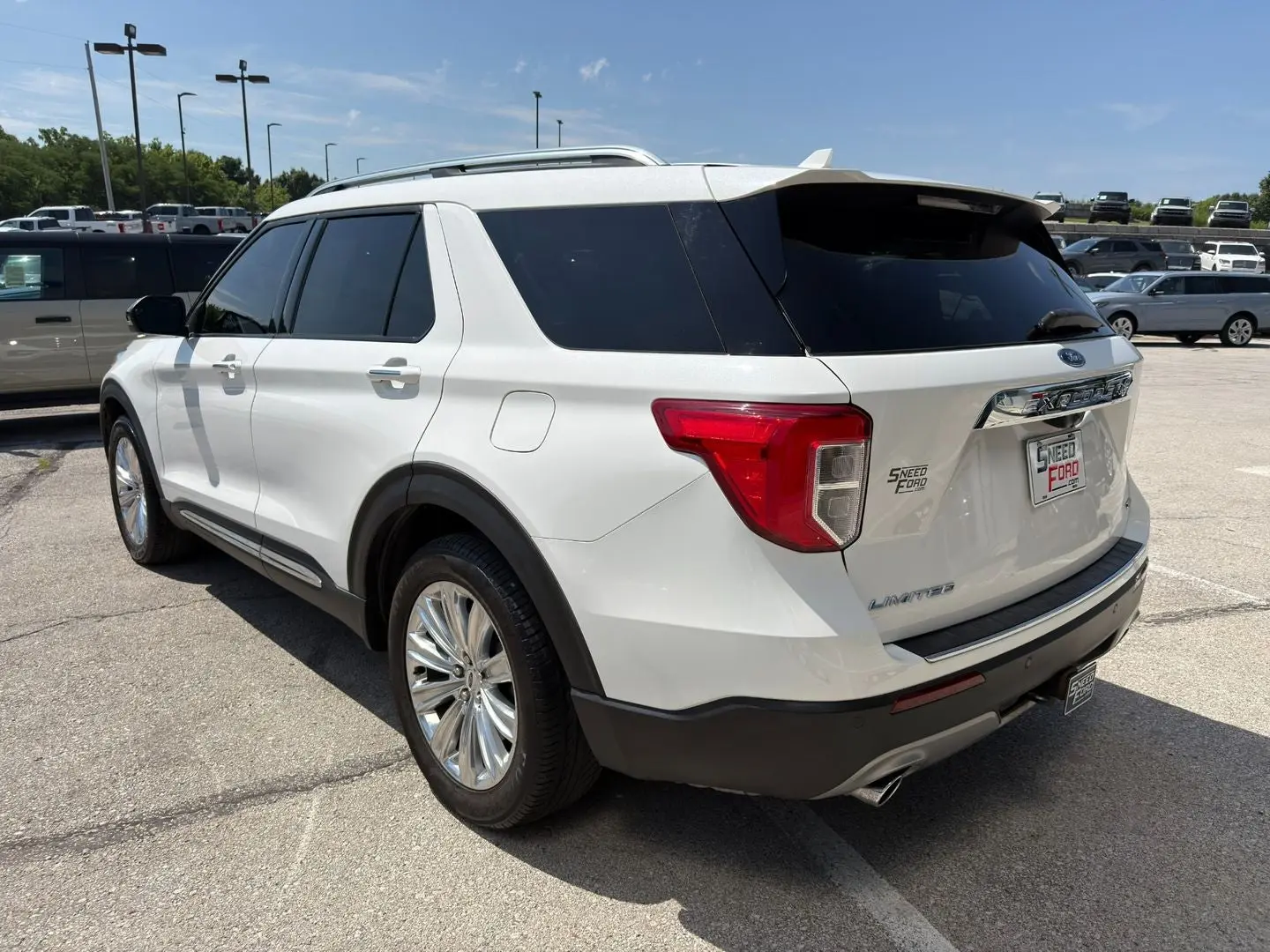 2021 Ford Explorer Limited HEV 4WD photo 5