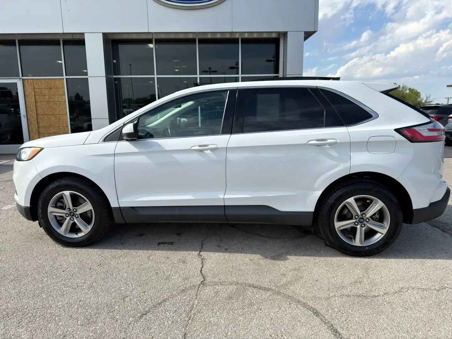 2021 Ford Edge SEL photo 4