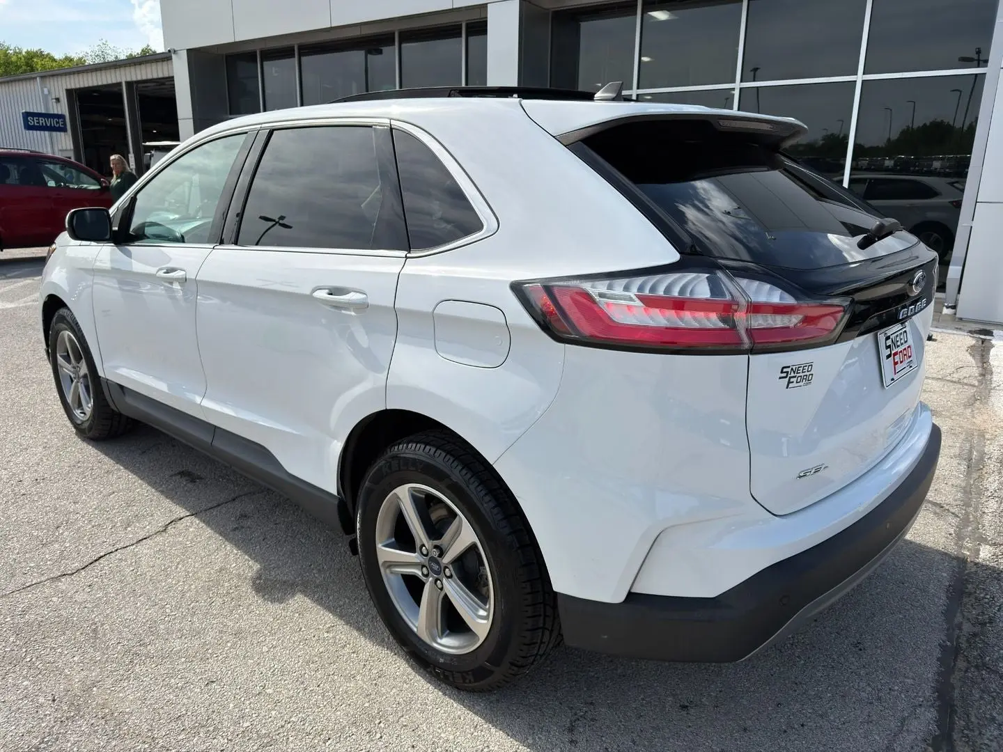 2021 Ford Edge SEL photo 5