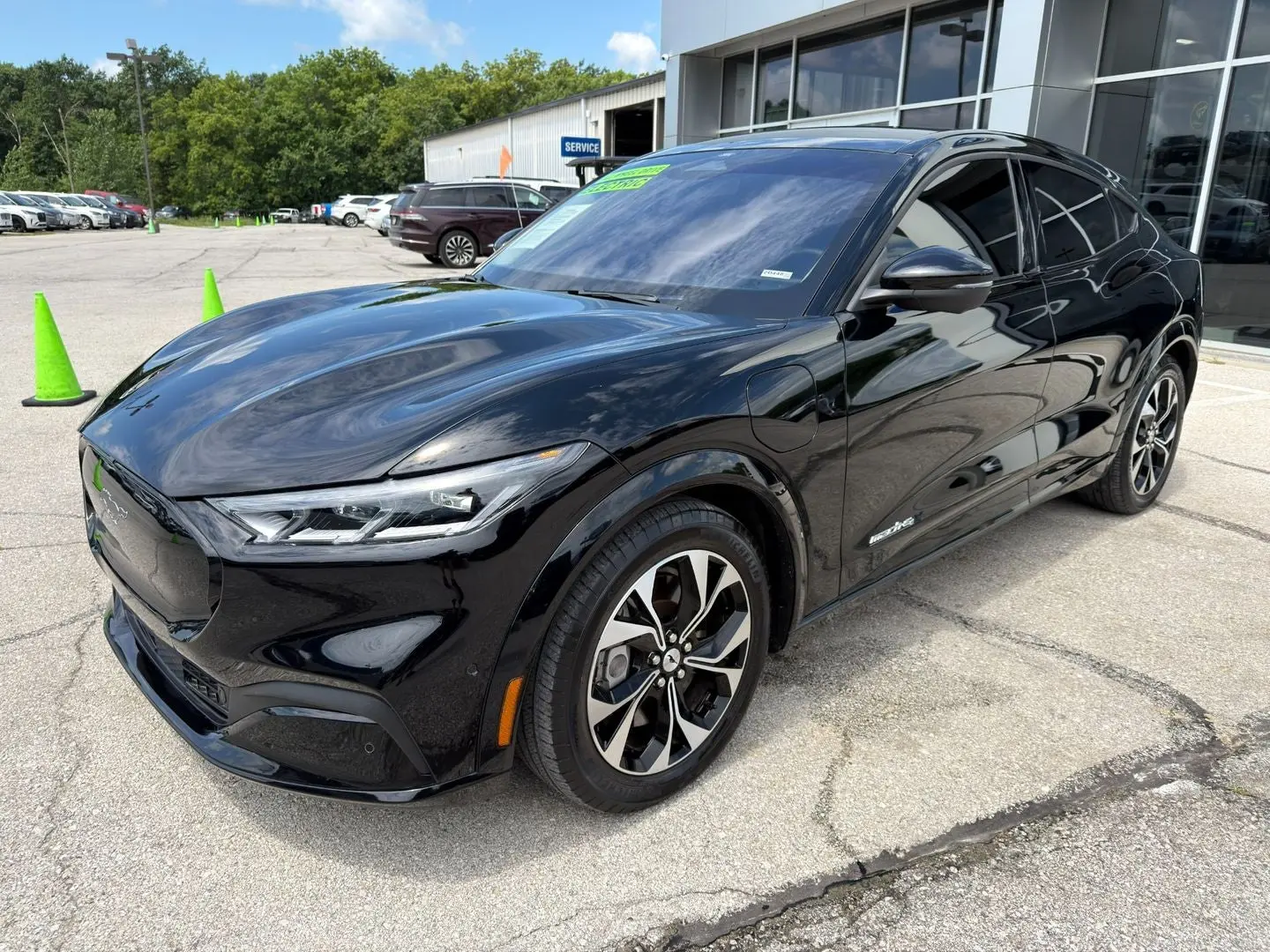 2023 Ford Mustang-Mach-e Premium photo 3