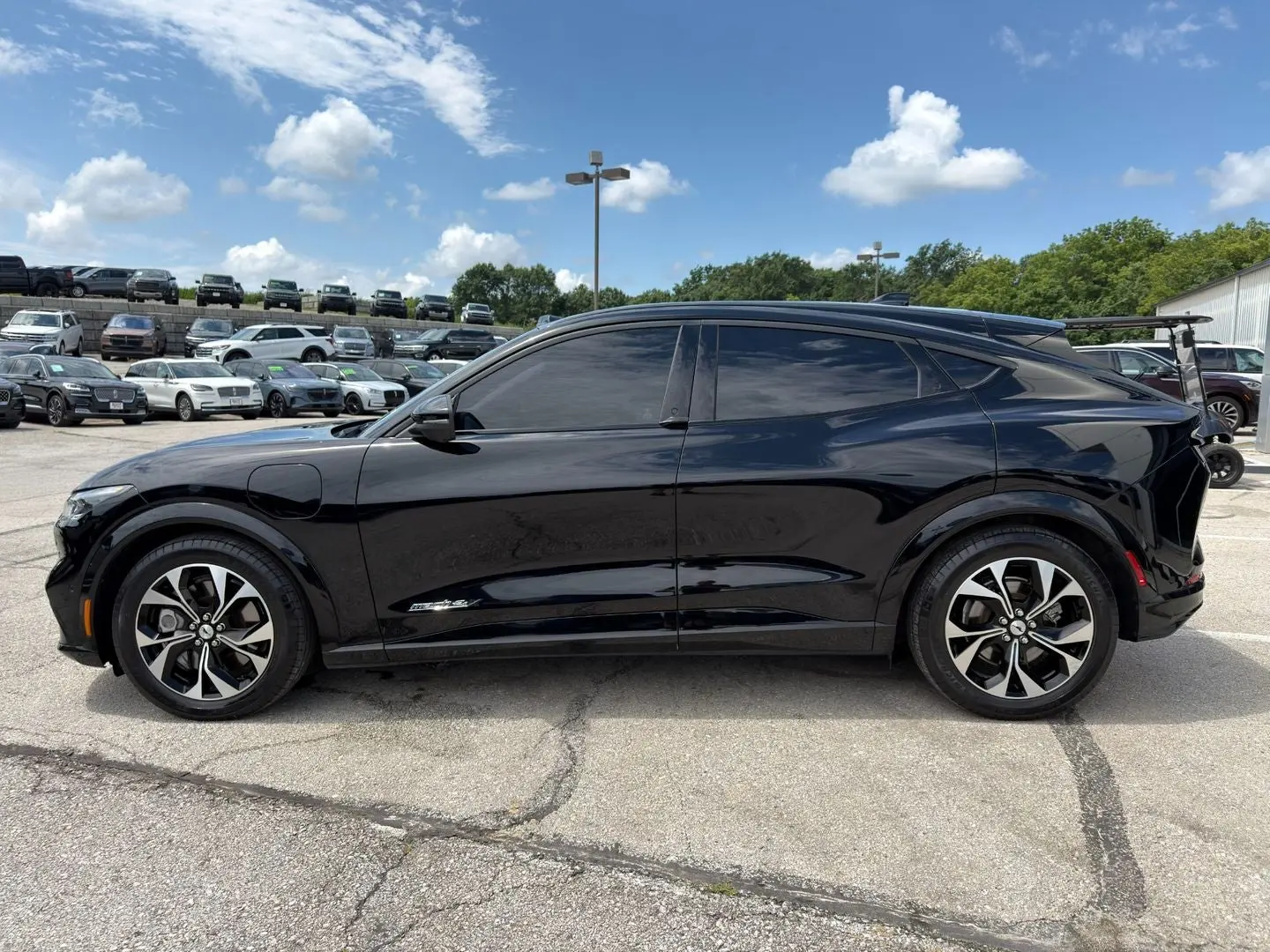 2023 Ford Mustang-Mach-e Premium photo 4