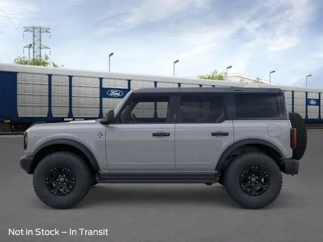 2026 Ford Bronco Outer Banks 4WD photo 3