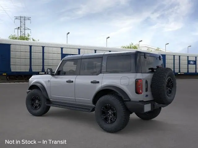 2026 Ford Bronco Outer Banks 4WD photo 4