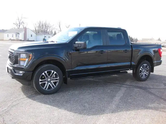 2023 Ford F-150 XL 4WD SuperCrew 5-1/2' Box's photo