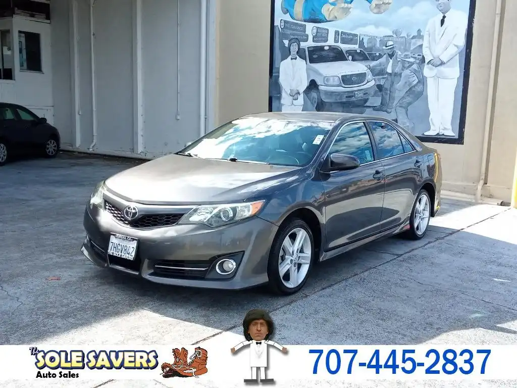 2014 Toyota Camry 2.5 Auto L's photo