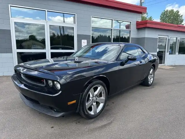 2010 Dodge Challenger R/T's photo