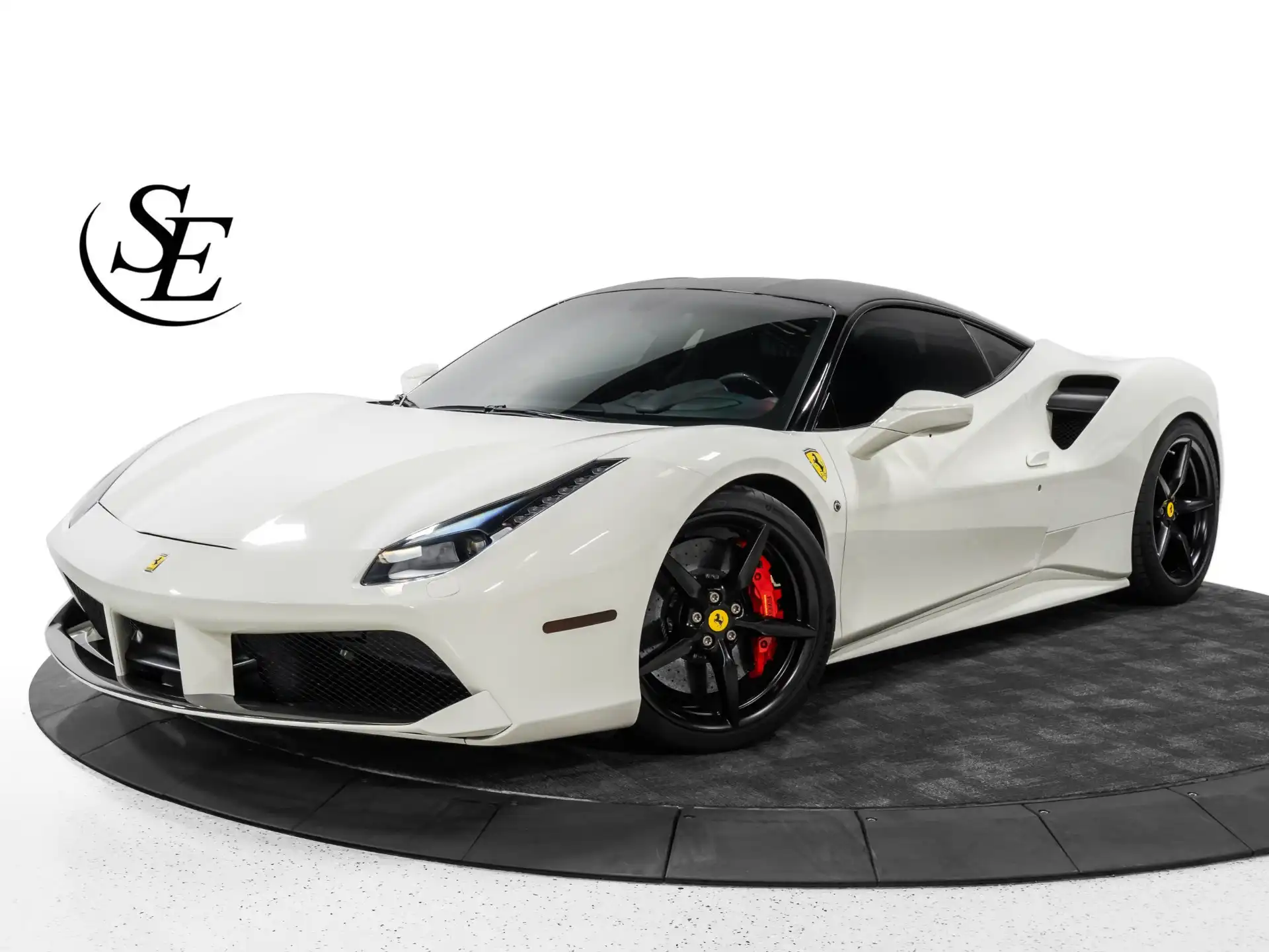 2016 Ferrari 488 Base's photo