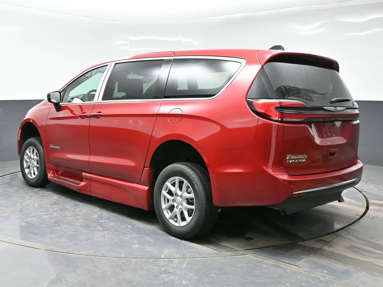 2026 Chrysler Pacifica Select photo 4