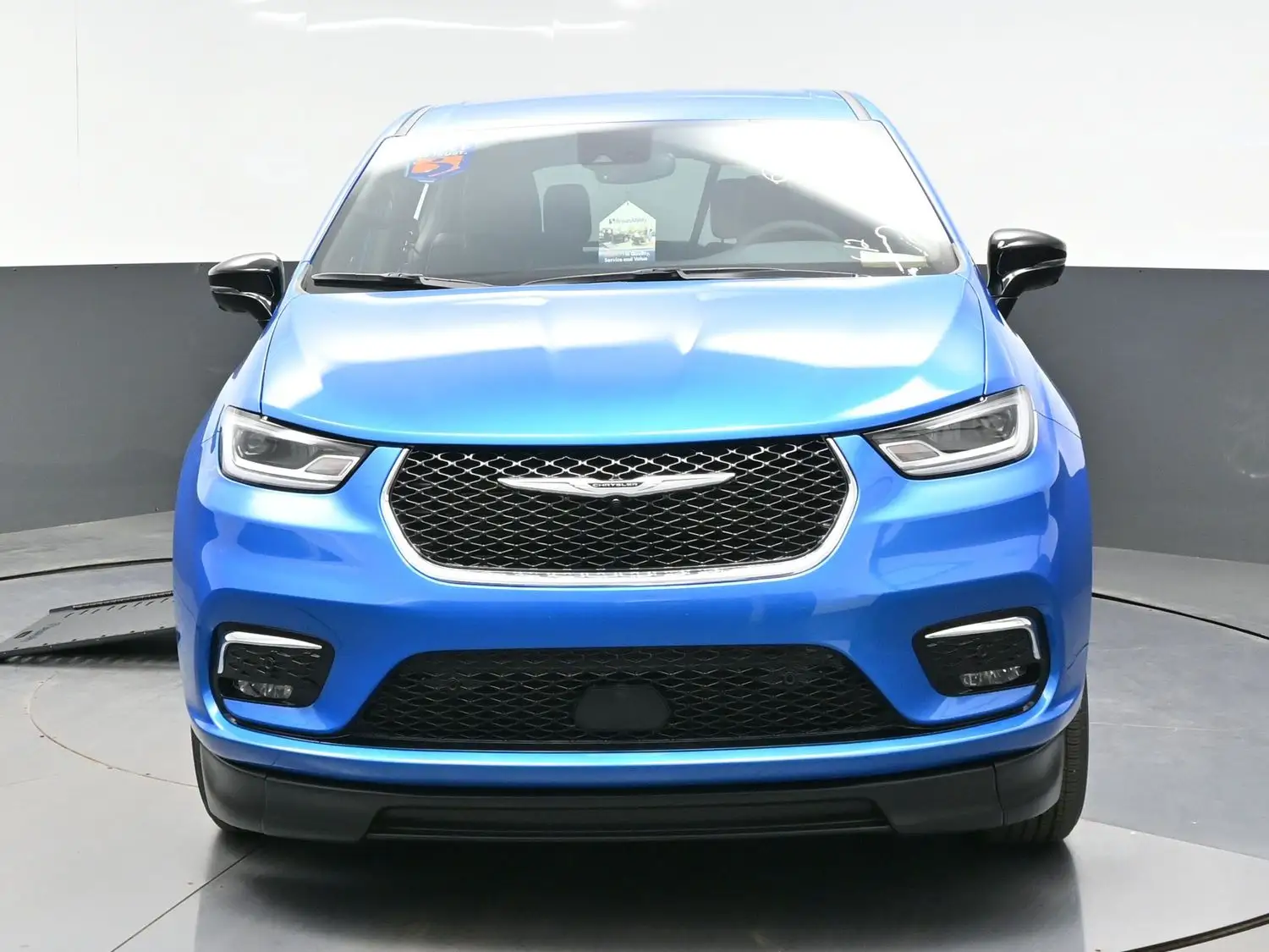 2026 Chrysler Pacifica Select photo 1