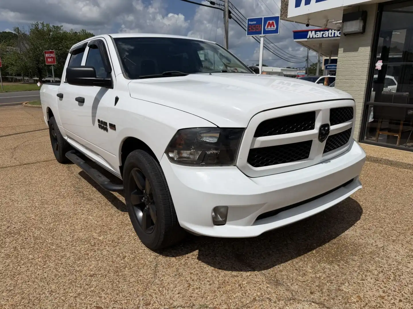 2017 RAM 1500 Express Crew Cab 5'7's photo