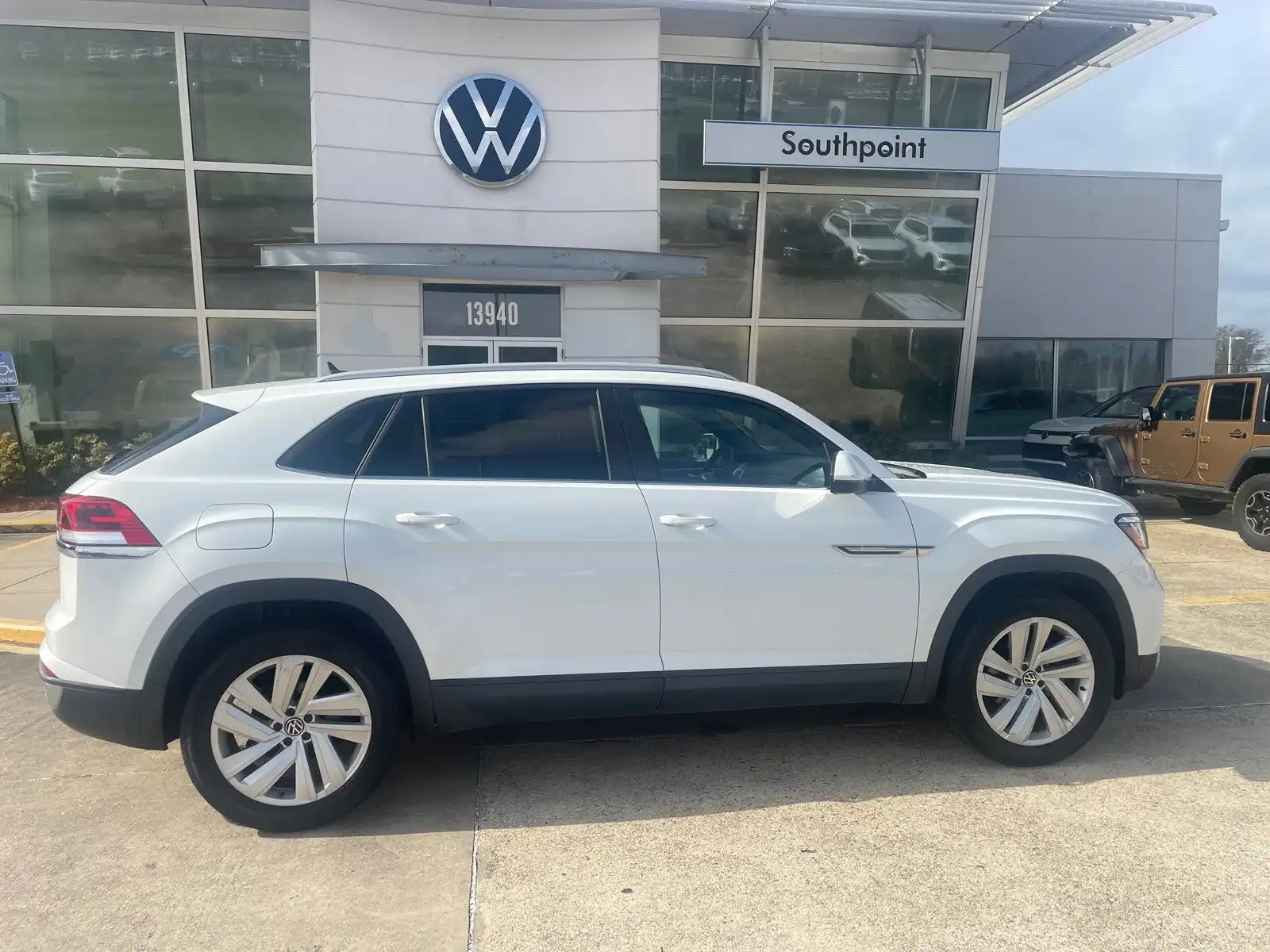 2021 Volkswagen Atlas Cross Sport 3.6L V6 SE w/Tech's photo