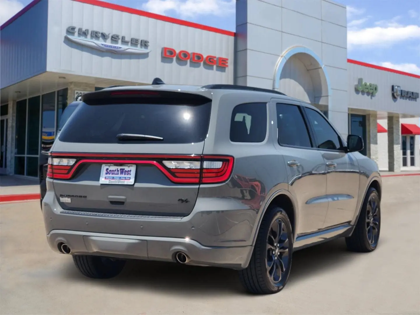 2023 Dodge Durango R/T Plus RWD photo 5