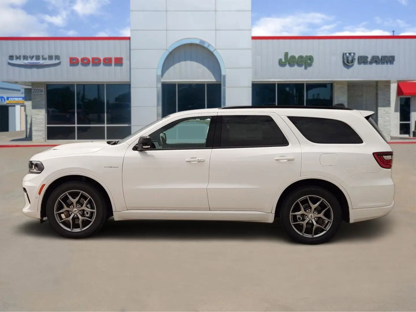 2026 Dodge Durango GT HEMI Plus V8 AWD photo 3