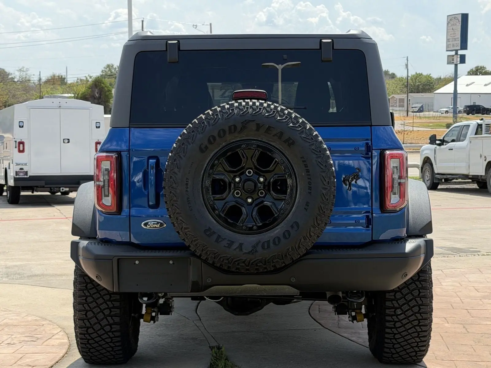 2021 Ford Bronco First Edition 4WD Advanced photo 5