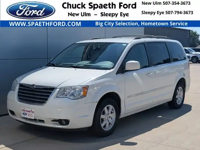 2010 Chrysler Town & Country Touring's photo