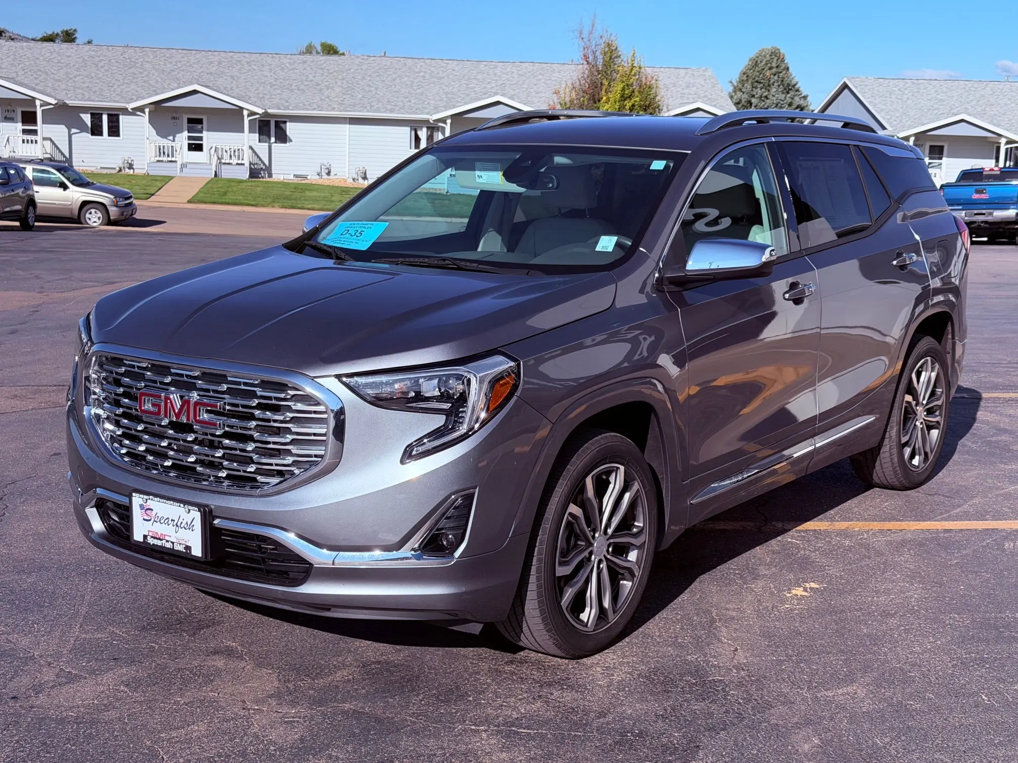 2019 GMC Terrain Denali AWD photo 3