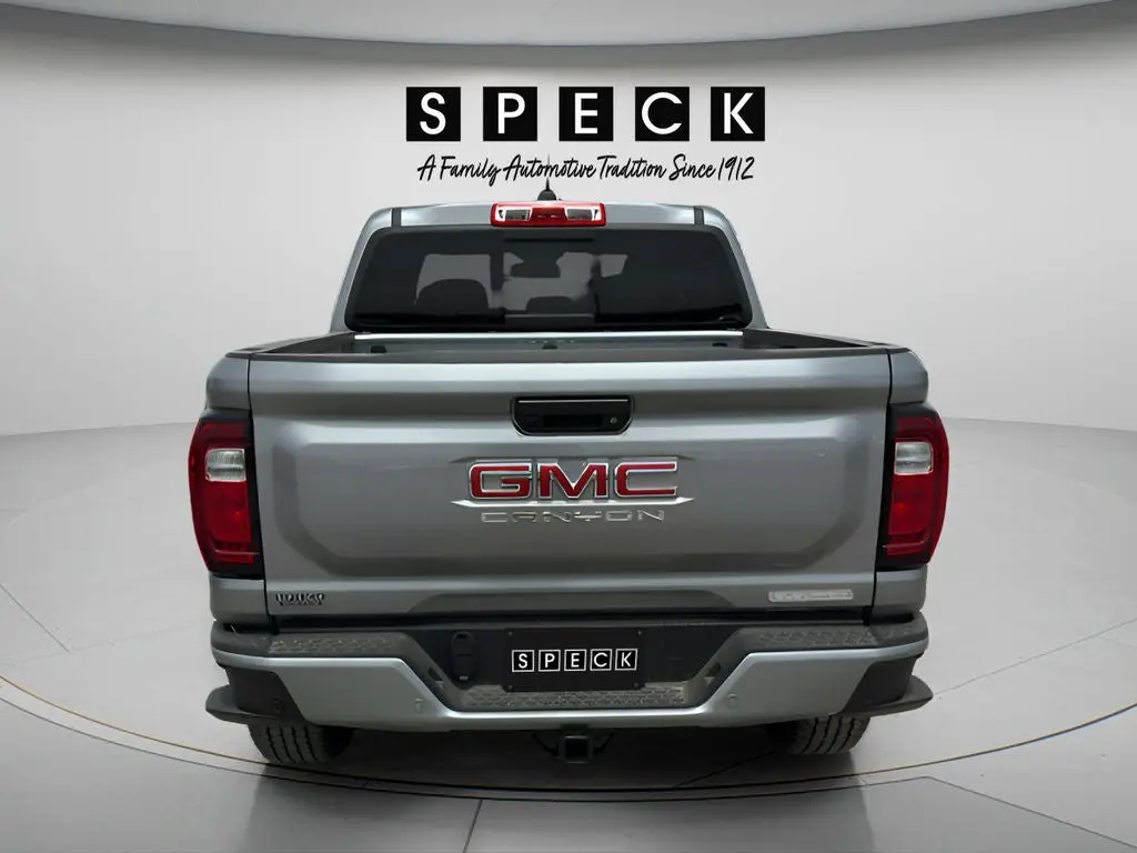 2026 GMC Canyon 4WD Elevation Crew Cab Short Box photo 4