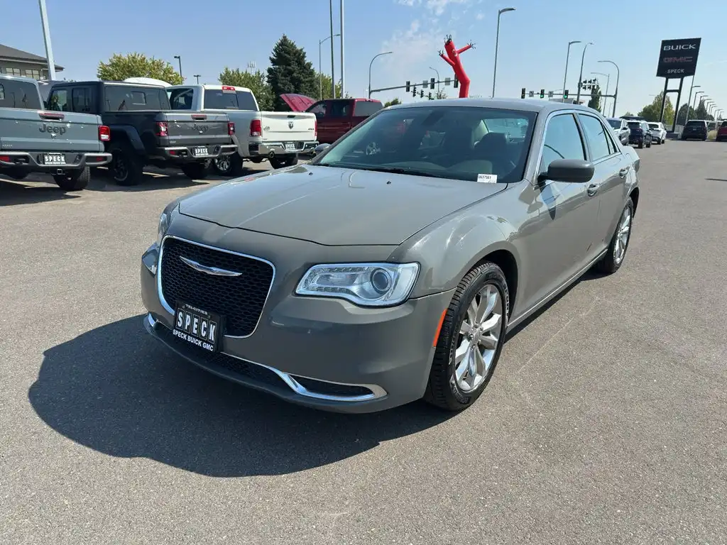 2017 Chrysler 300 Limited AWD's photo