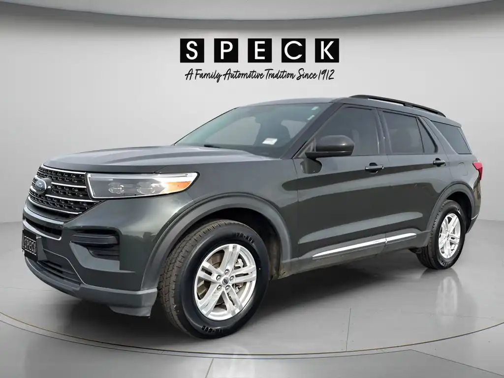 2022 Ford Explorer XLT 4WD's photo