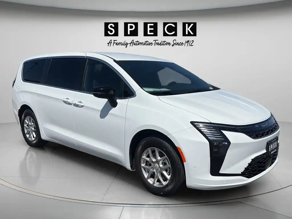 2027 Chrysler Pacifica Select's photo