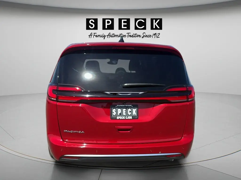 2027 Chrysler Pacifica Select photo 4