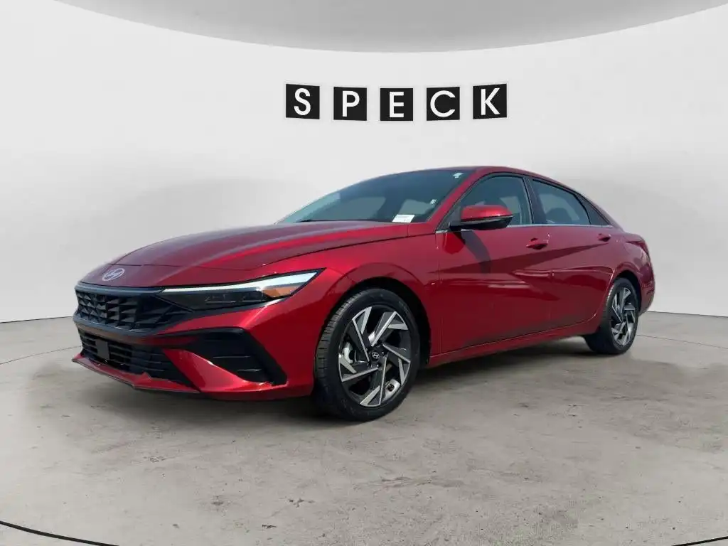2024 Hyundai Elantra 2.0 Limited IVT's photo