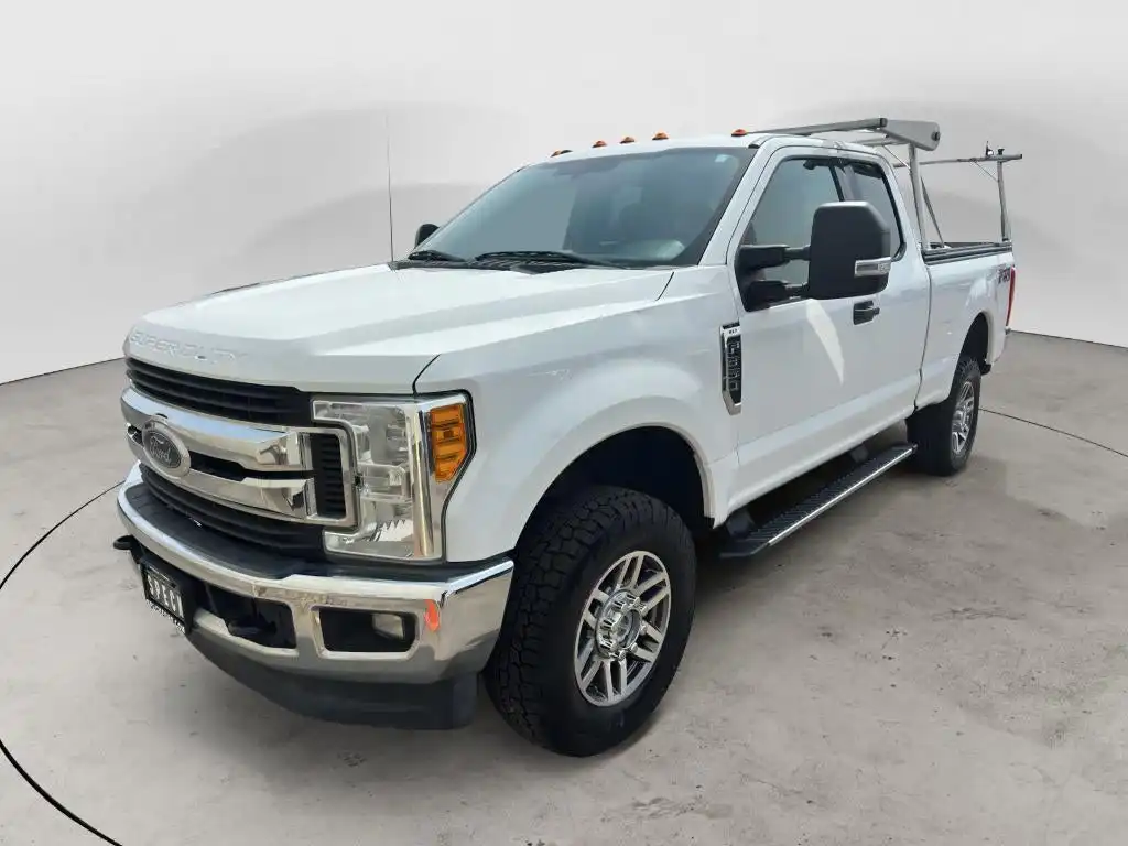 2017 Ford F-350 XLT 4WD SuperCab SRW 6-1/2' Box's photo