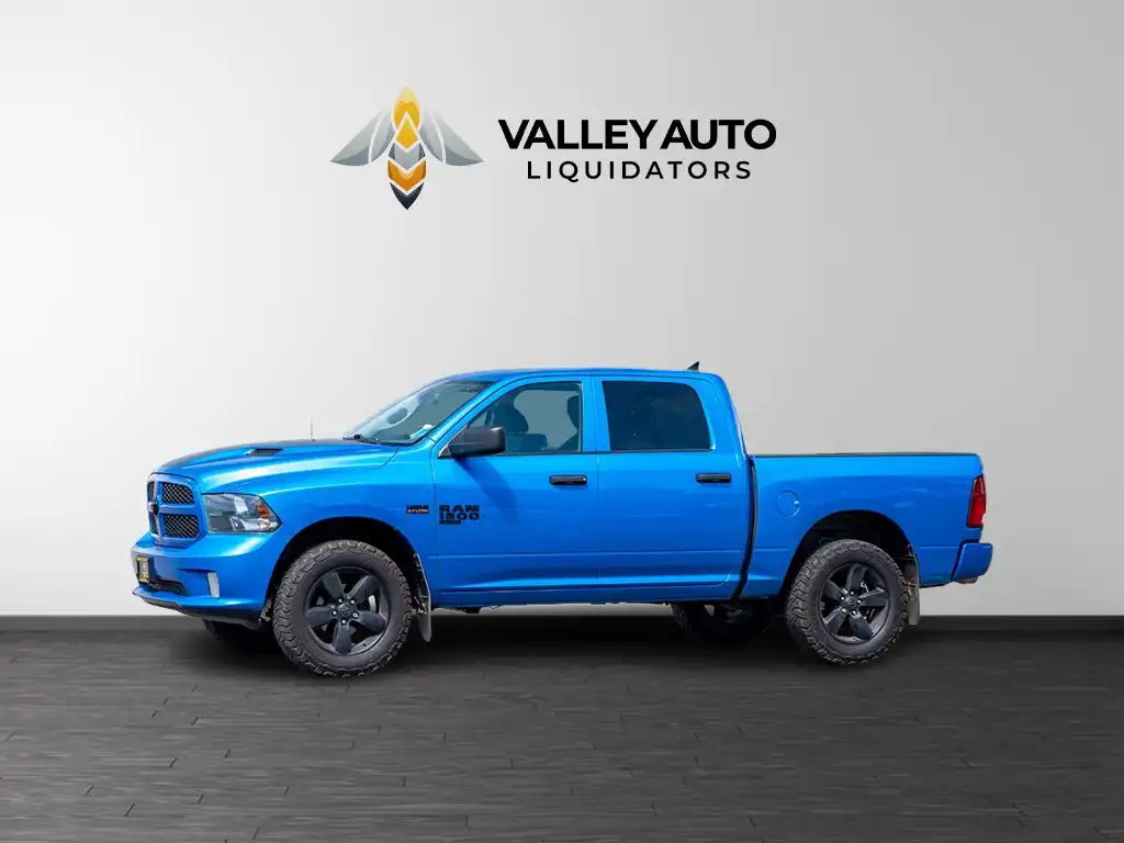 2019 RAM 1500 Classic Express Crew Cab 4x4 5'7's photo