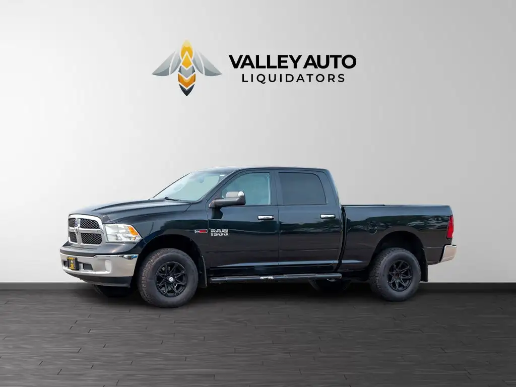 2016 RAM 1500 SLT Crew Cab 4WD 6'4" Box's photo