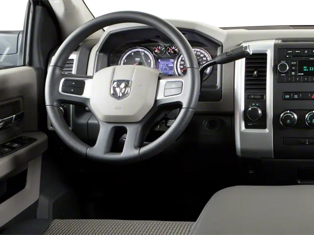 2011 RAM 2500 SLT 4WD Crew Cab SWB photo 4