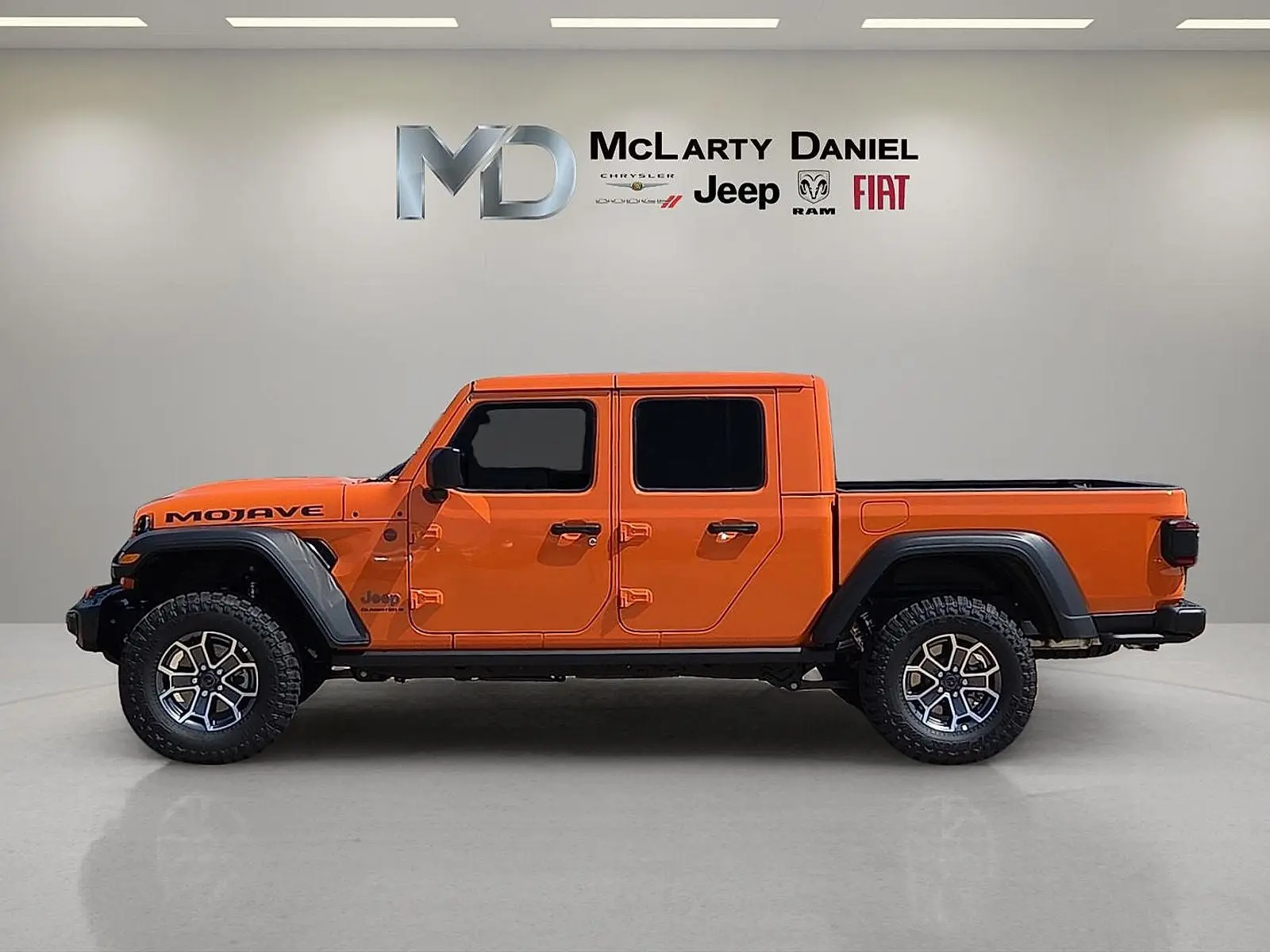 2025 Jeep Gladiator Mojave Auto photo 3