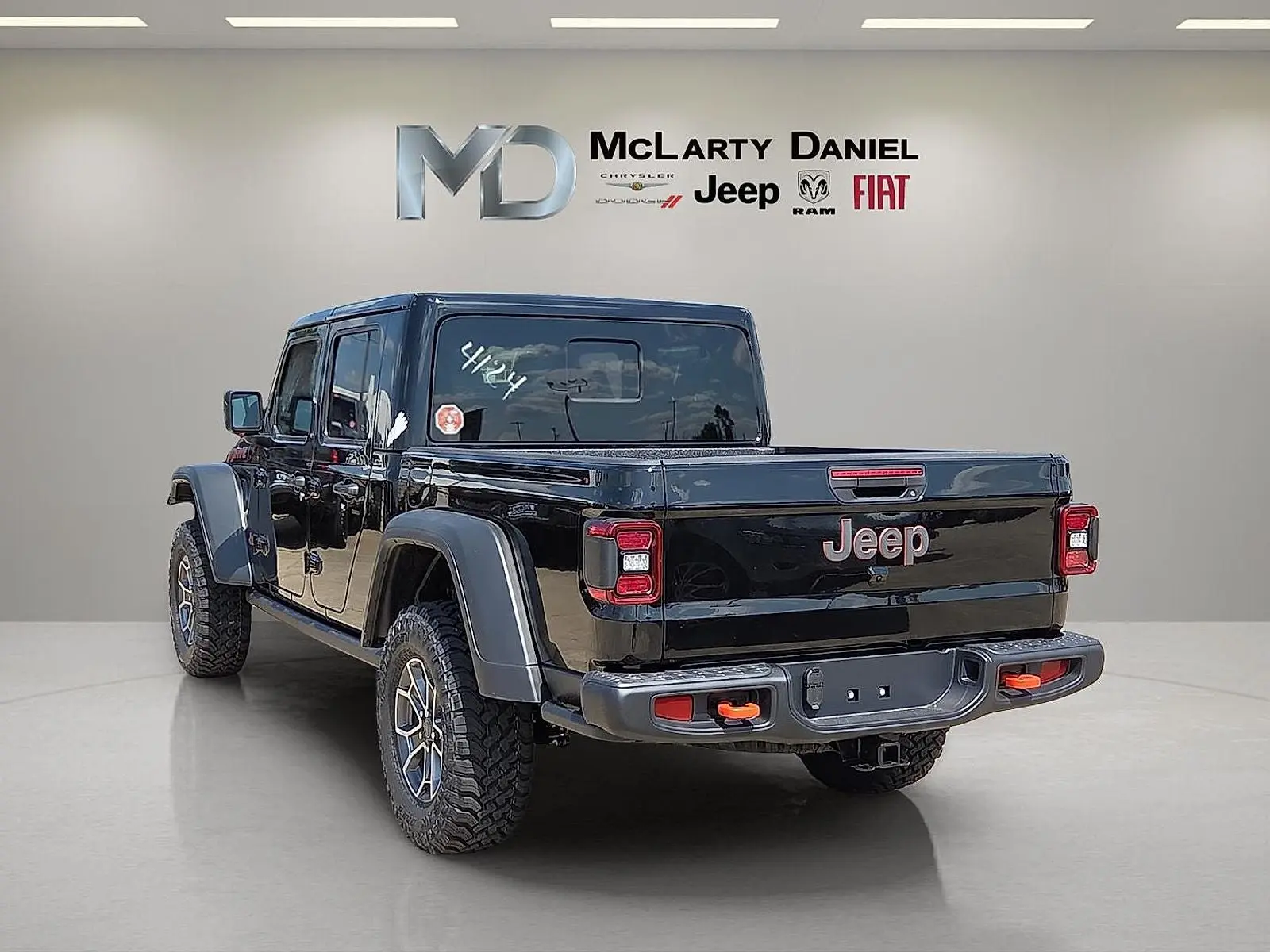 2025 Jeep Gladiator Mojave Auto photo 4