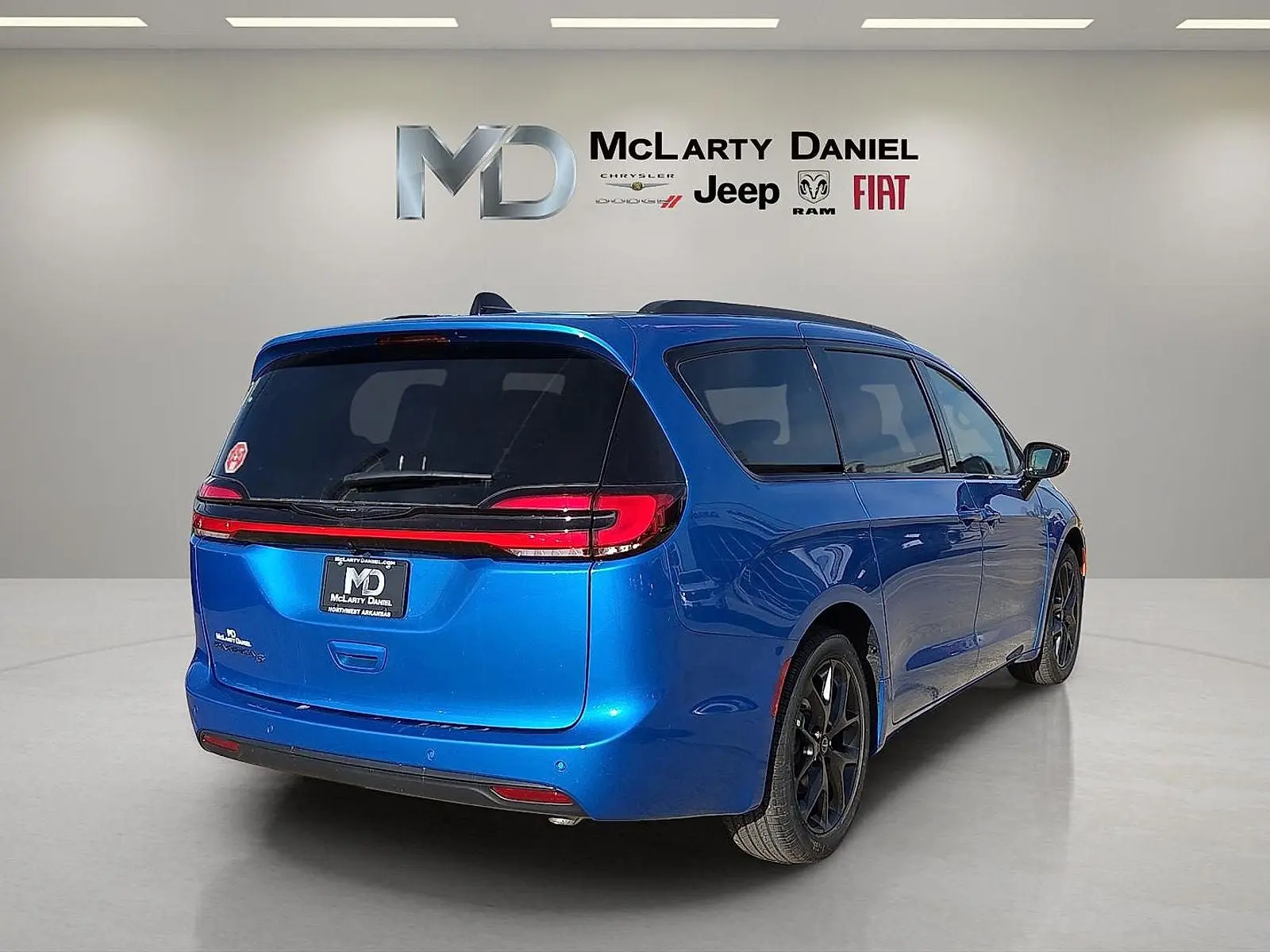 2026 Chrysler Pacifica Select photo 5