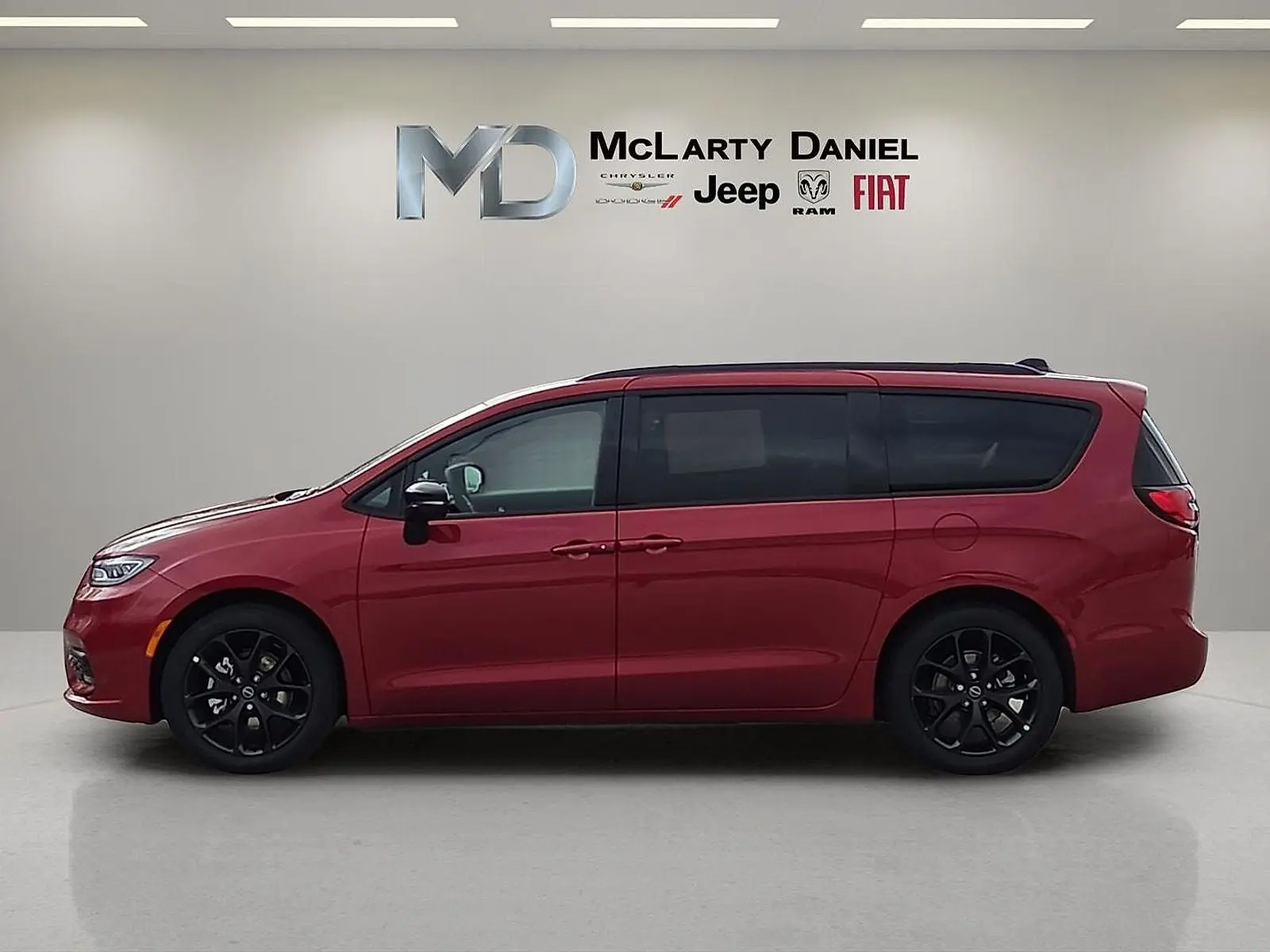 2026 Chrysler Pacifica Select photo 3