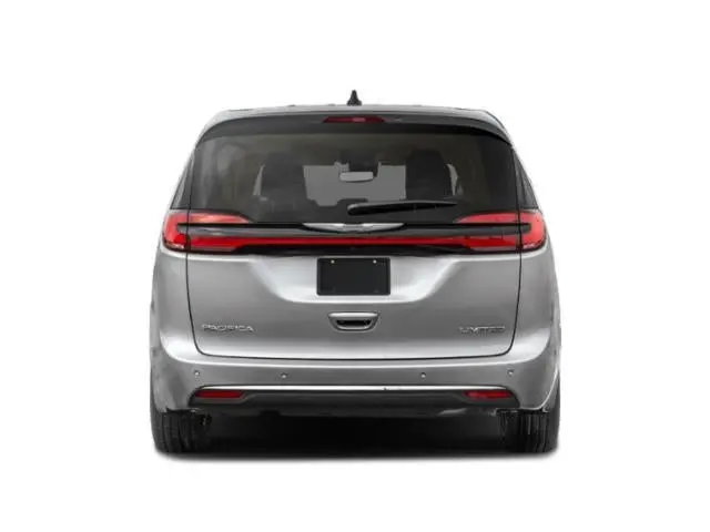 2025 Chrysler Pacifica Limited photo 5
