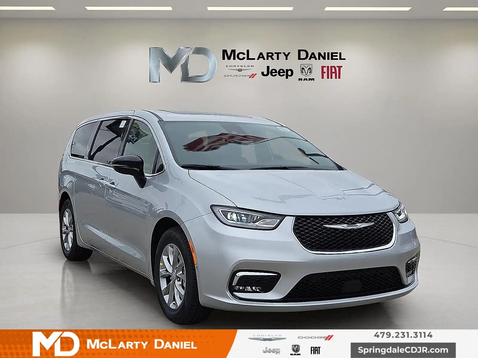 2026 Chrysler Pacifica Limited's photo