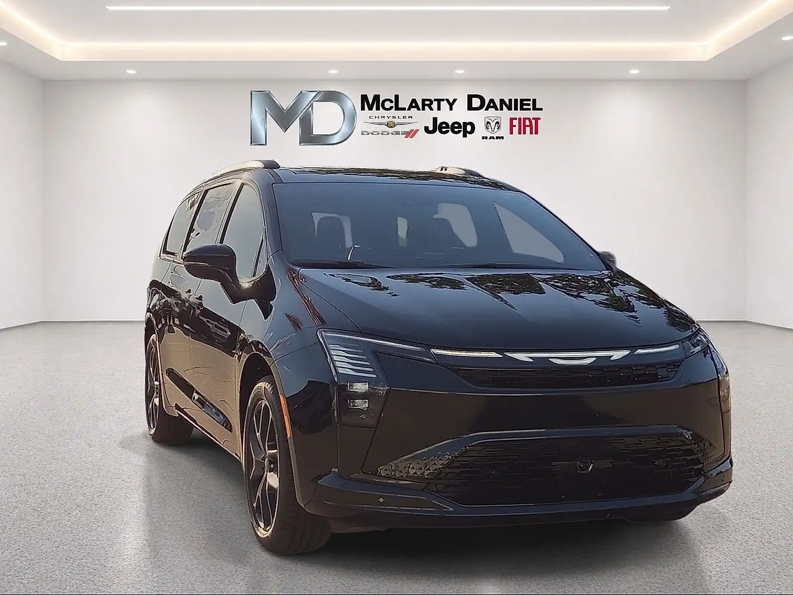 2027 Chrysler Pacifica Limited AWD's photo