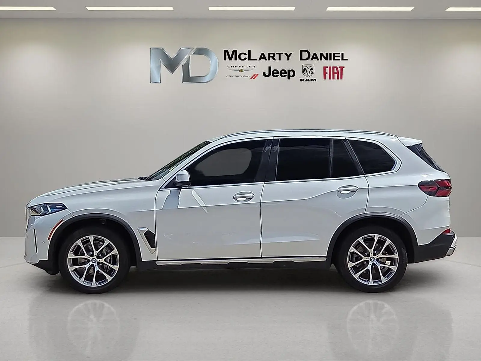 2025 BMW X5 xDrive40i photo 3