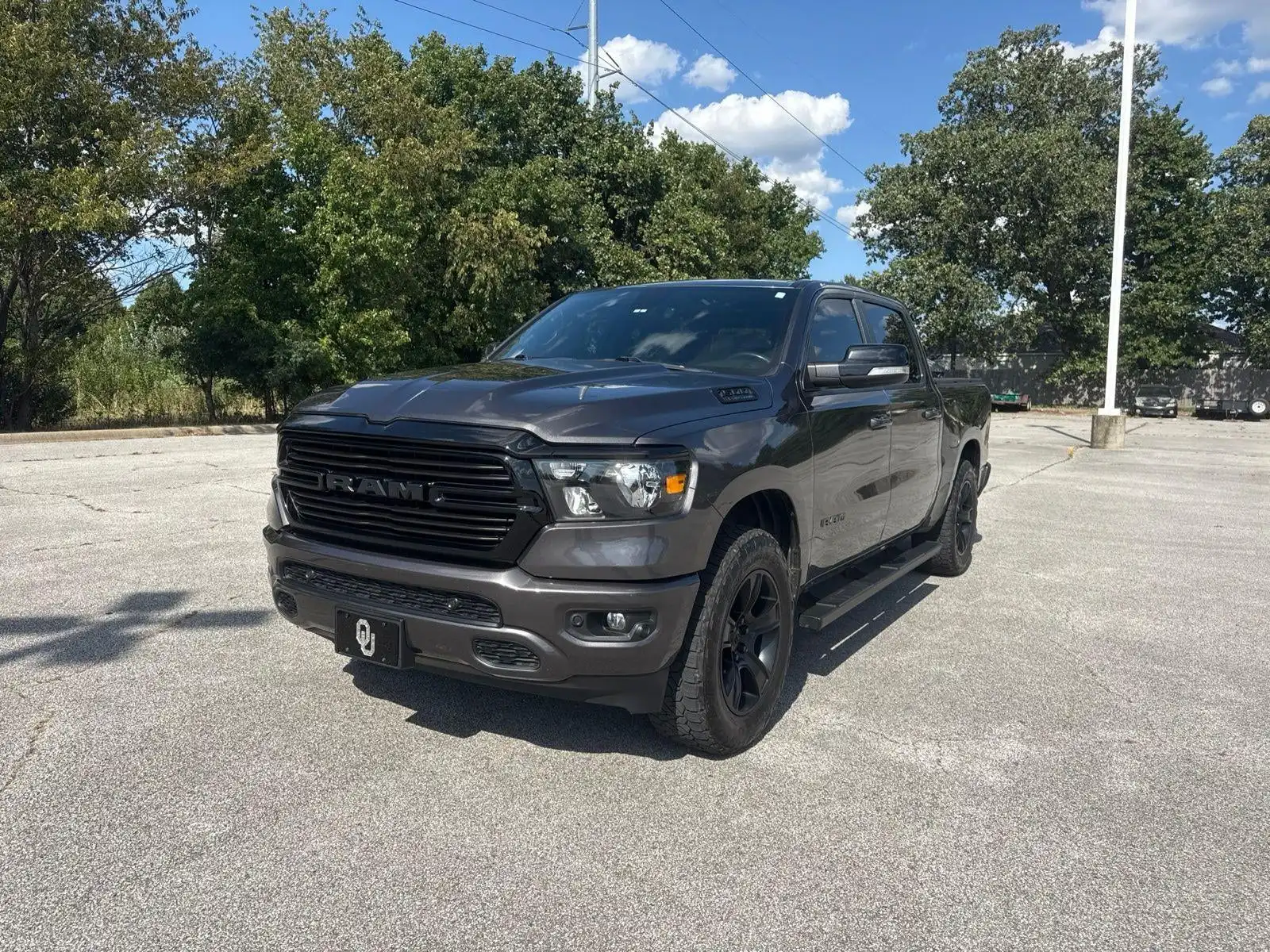 2021 RAM 1500 Big Horn/Lone Star 4x4 Crew Cab 5'7's photo