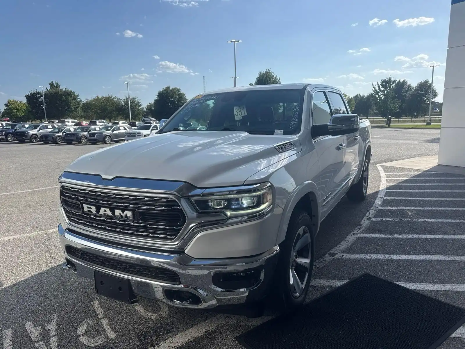 2021 RAM 1500 Limited 4x4 Crew Cab 5'7's photo