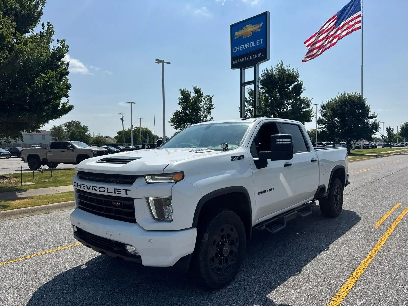 2022 Chevrolet Silverado HD LT 4WD Crew Cab Standard Box's photo