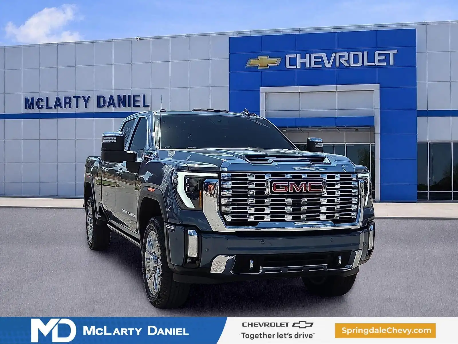 2025 GMC Sierra Denali 4WD Crew Cab Standard Box's photo