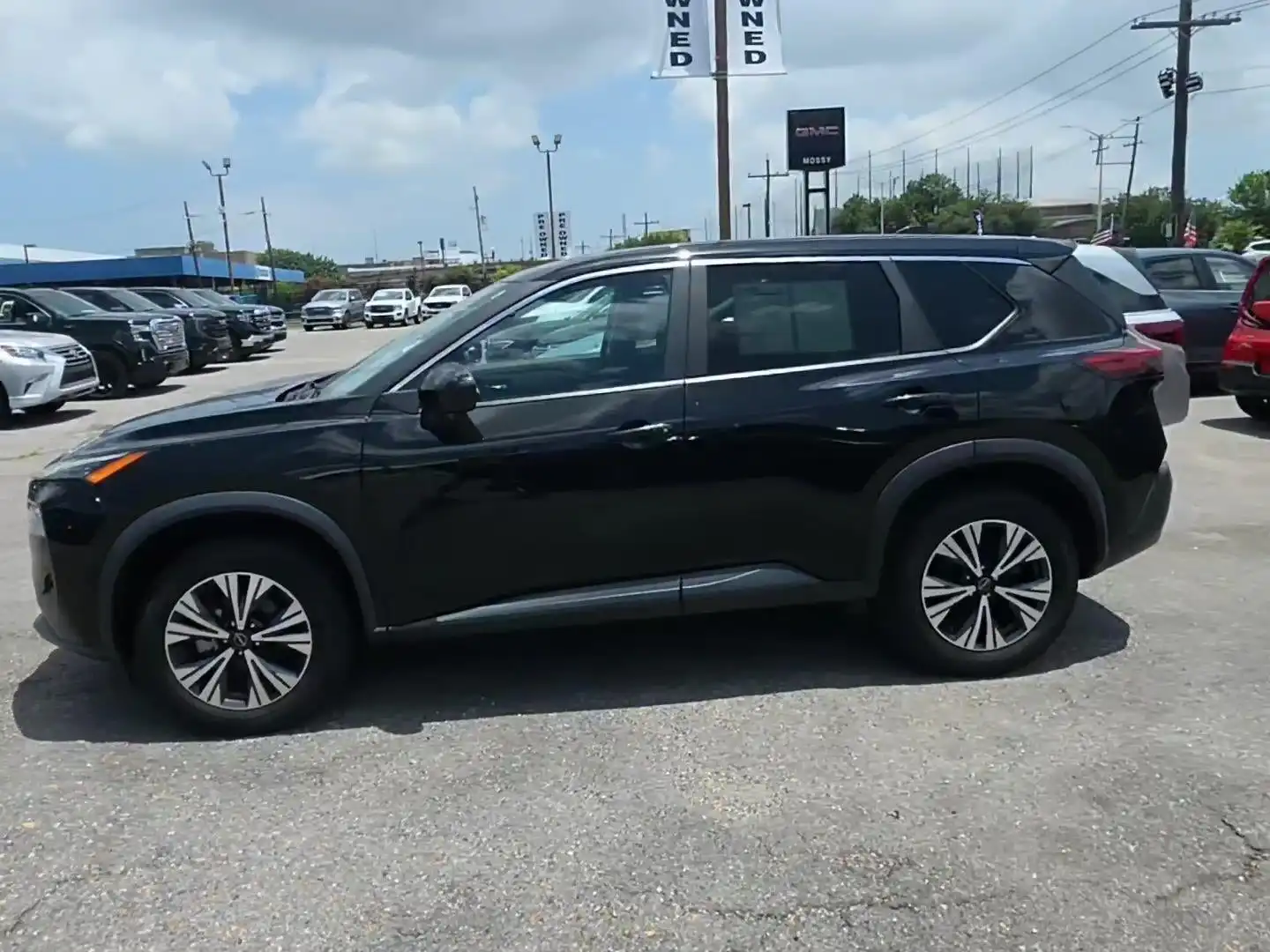 2023 Nissan Rogue SV FWD's photo