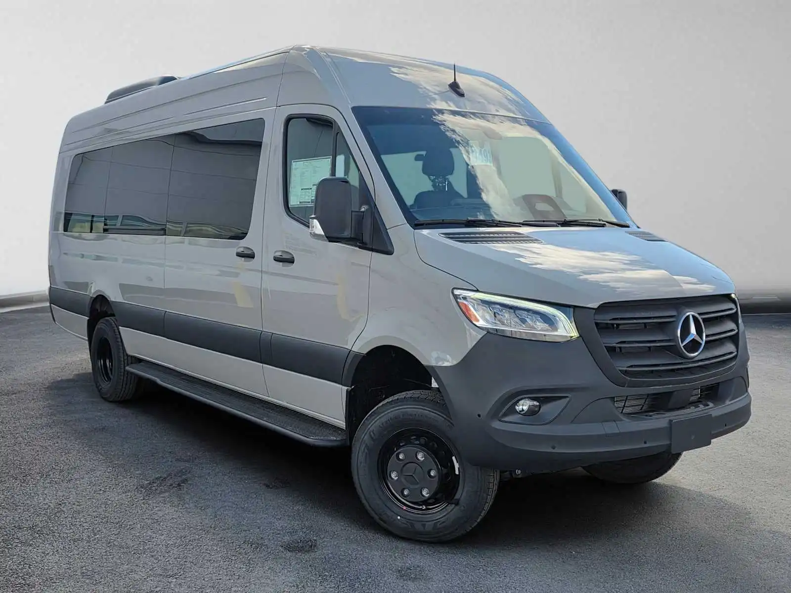 2025 Mercedes-Benz Sprinter 3500XD 170 Ext WB HO High Roof 4x4's photo
