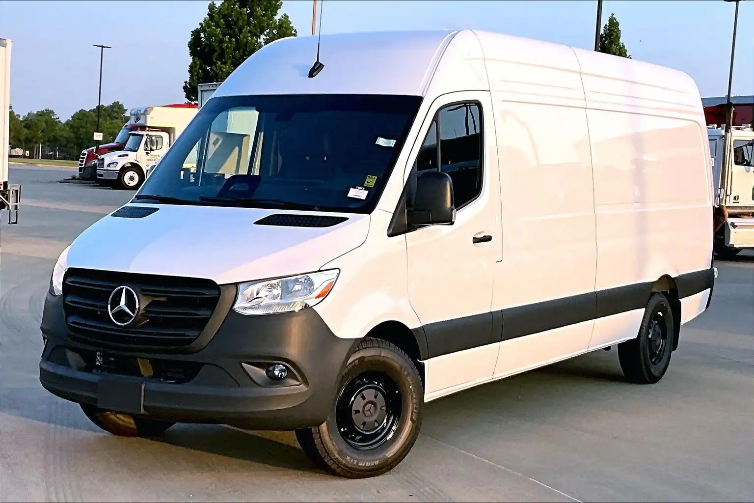 2026 Mercedes-Benz Sprinter 2500 170 WB High Roof's photo