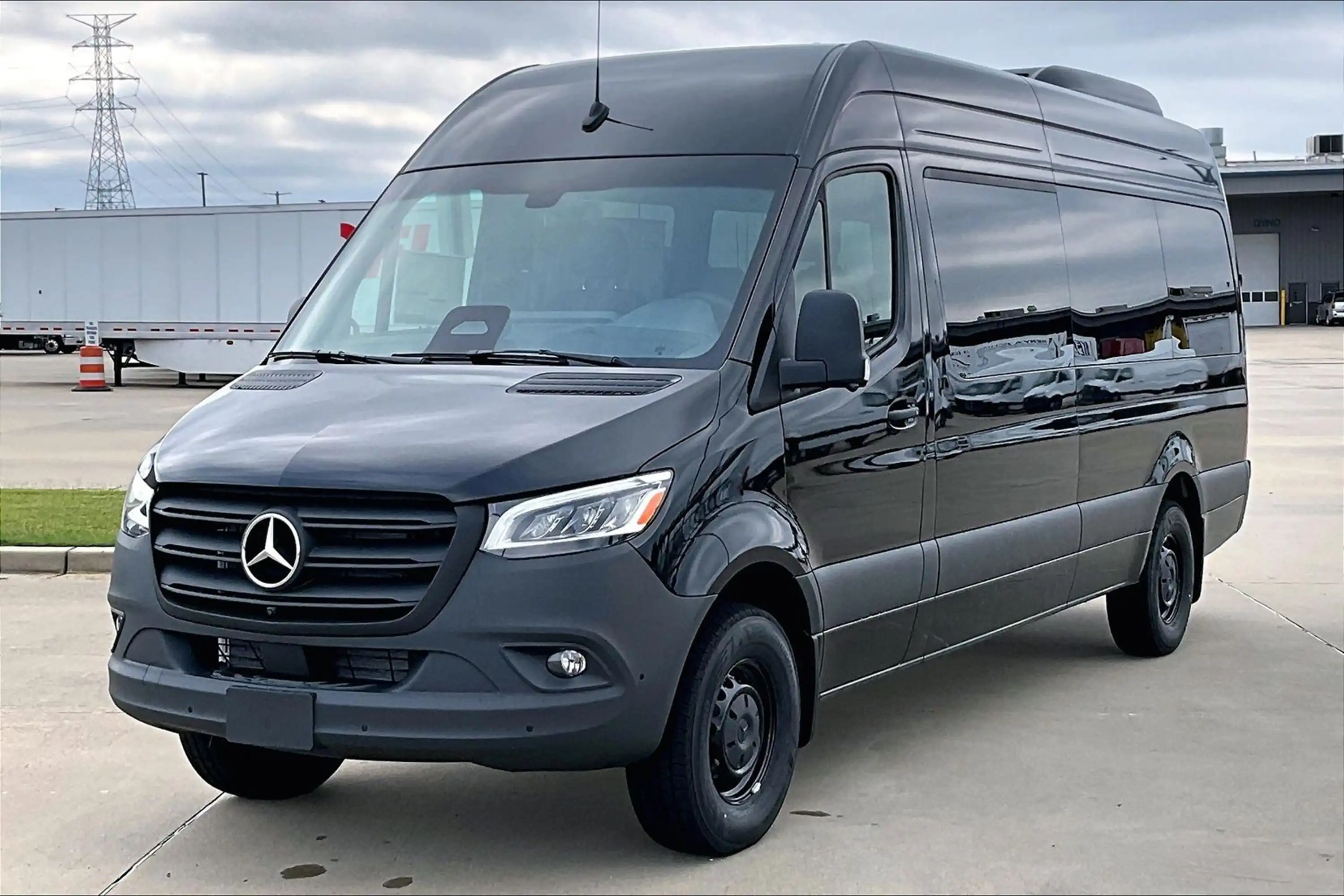 2026 Mercedes-Benz Sprinter 2500 170 WB HO High Roof's photo