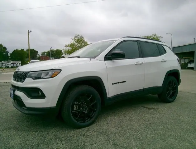 2026 Jeep Compass Altitude 4X4 photo 5