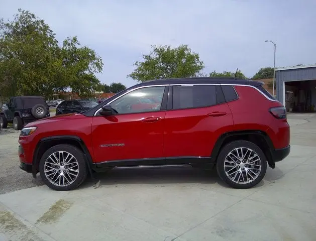 2024 Jeep Compass Limited 4X4 photo 4
